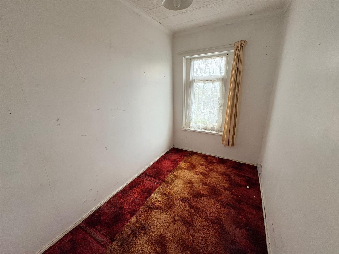 Lan Avenue, Morriston, Swansea, SA6 7AZ